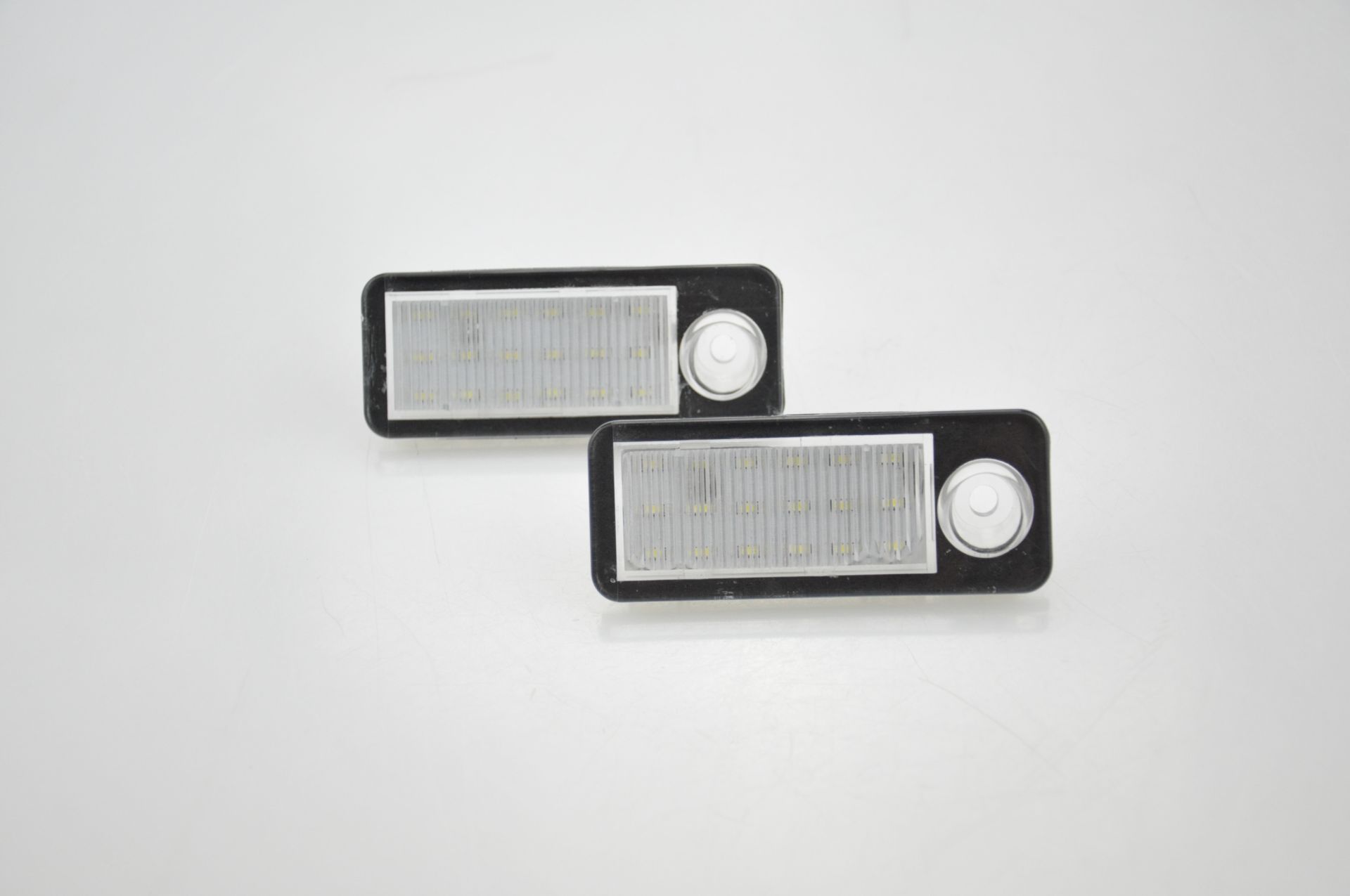 products/269/svetla tablice audi rs6.jpg - LED SIJALICE ZA OSVETLJENJE TABLICE - AUDI 030817 - Xenon Svetla Beograd